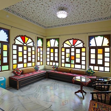 Oyo Home Heritage Near City Palace ウダイプル エクステリア 写真